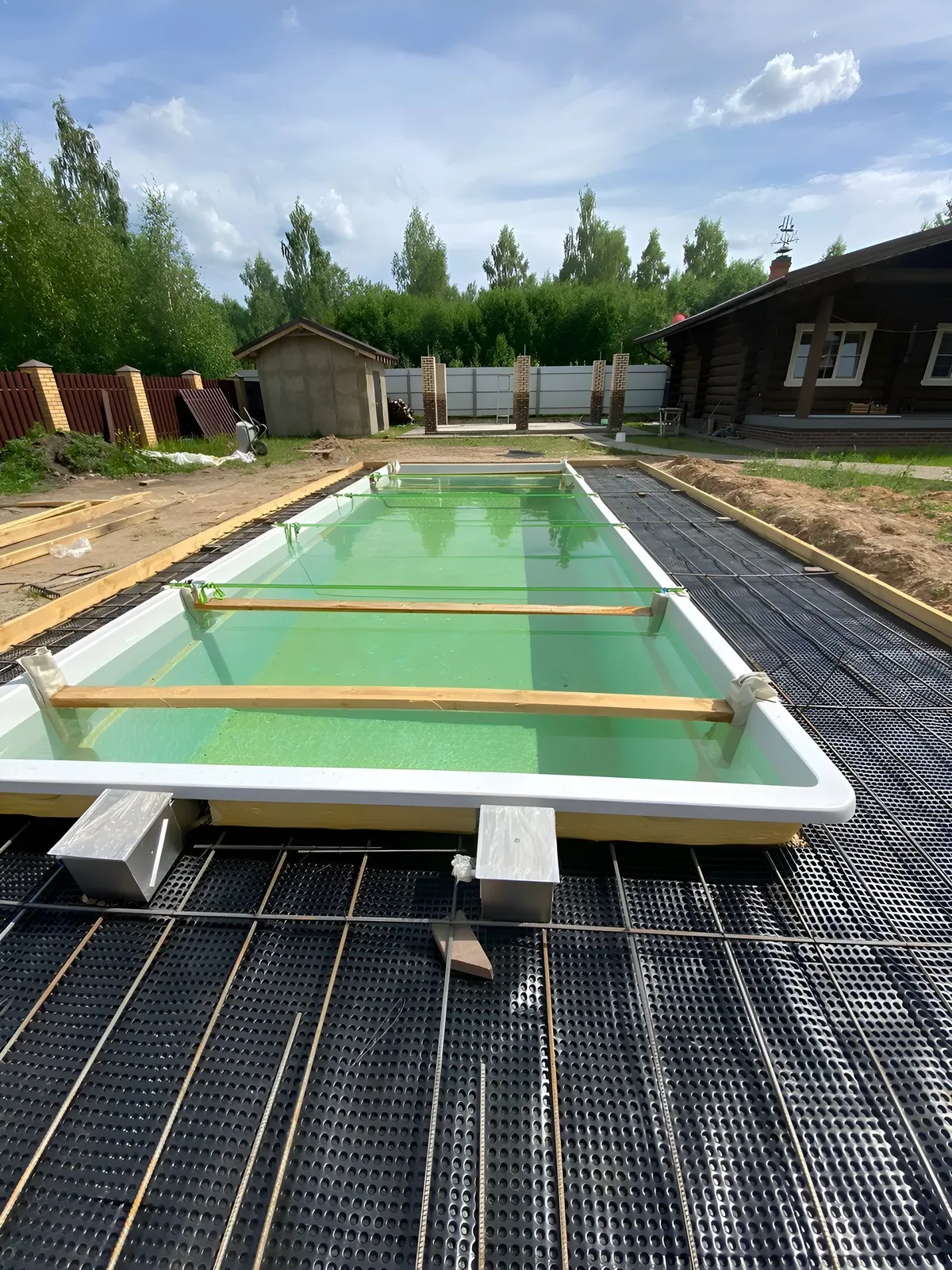 Laguna 9 — вечернее освещение в Дмитрове