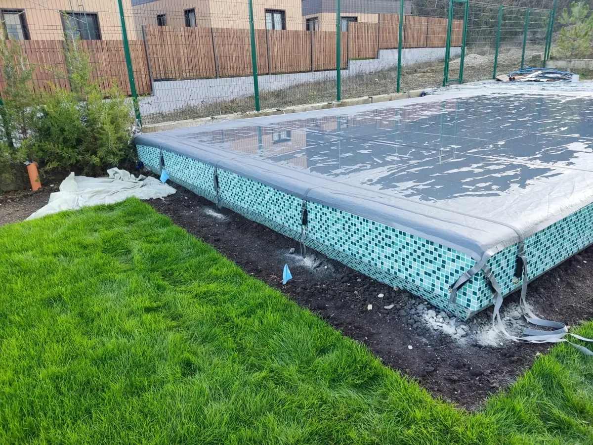 Батутное покрывало на бассейне в Дмитрове